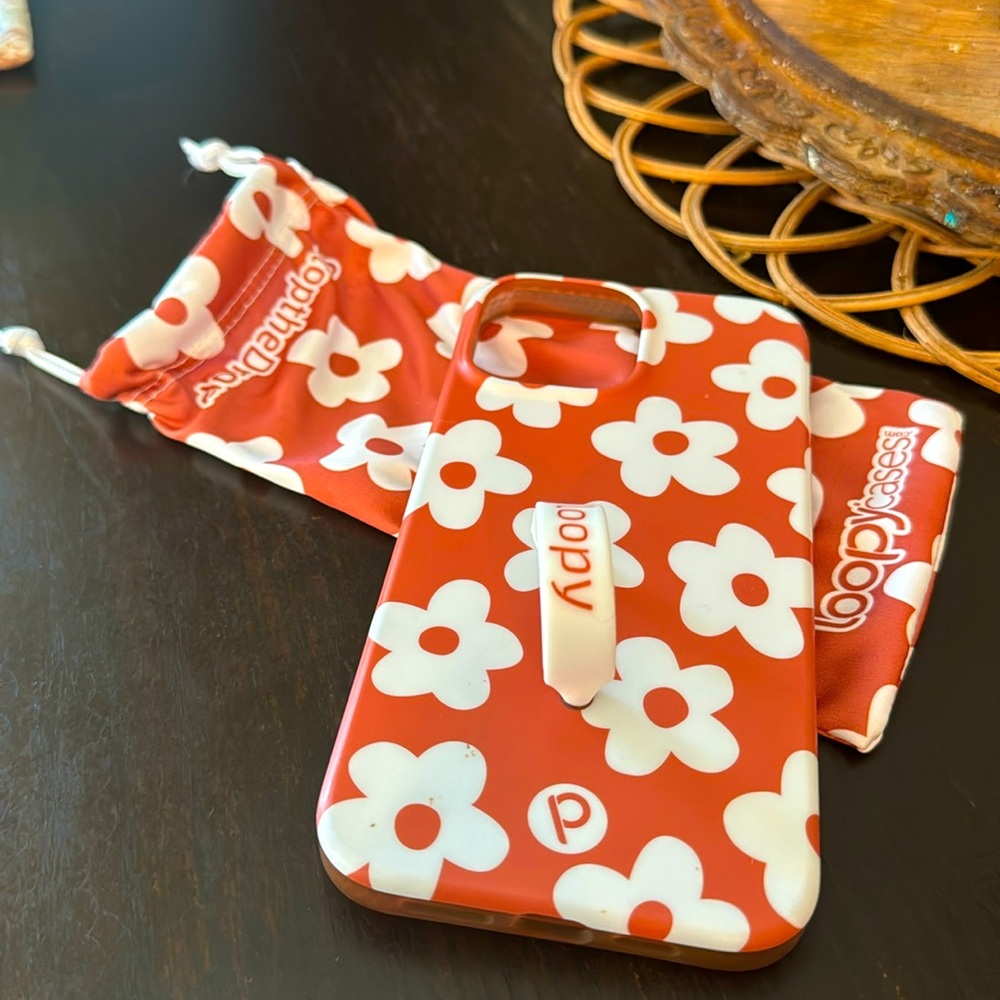 13 pro max iPhone loopy case! In good shape